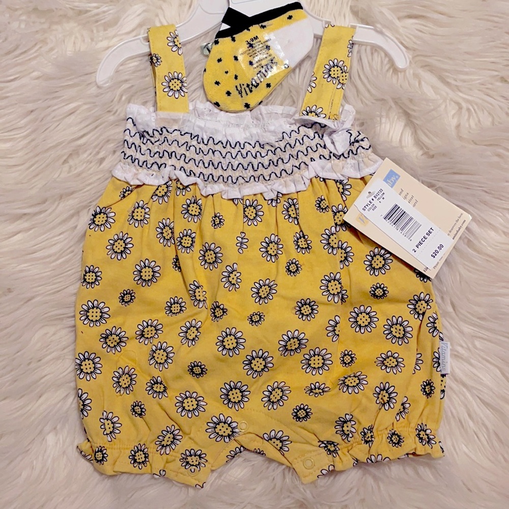 Vitamins Baby Daisy Romper